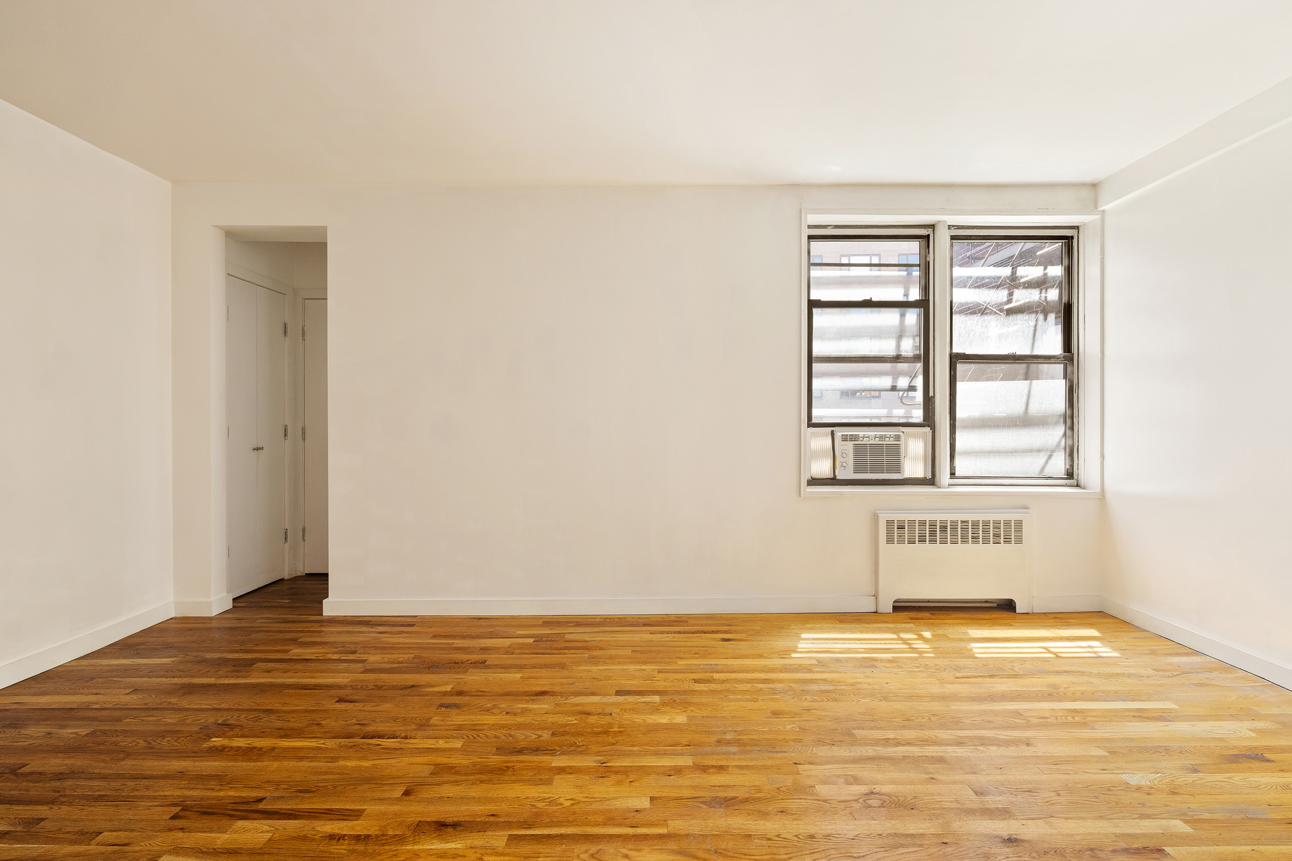 60 East 9th Street, Unit 508 Manhattan, NY 10003 - Photo 6 of 12