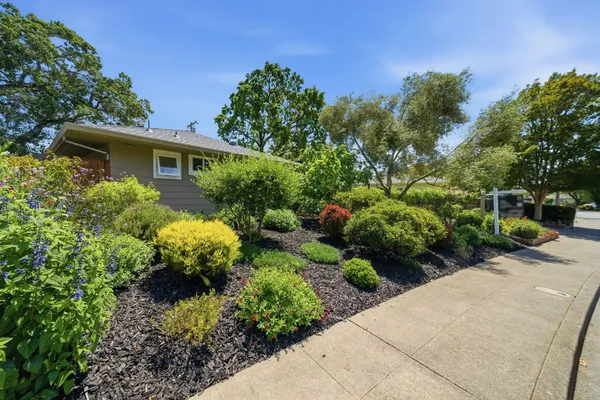 $1,595,000 | 2418 Grahn Drive, Santa Rosa, CA 95404
