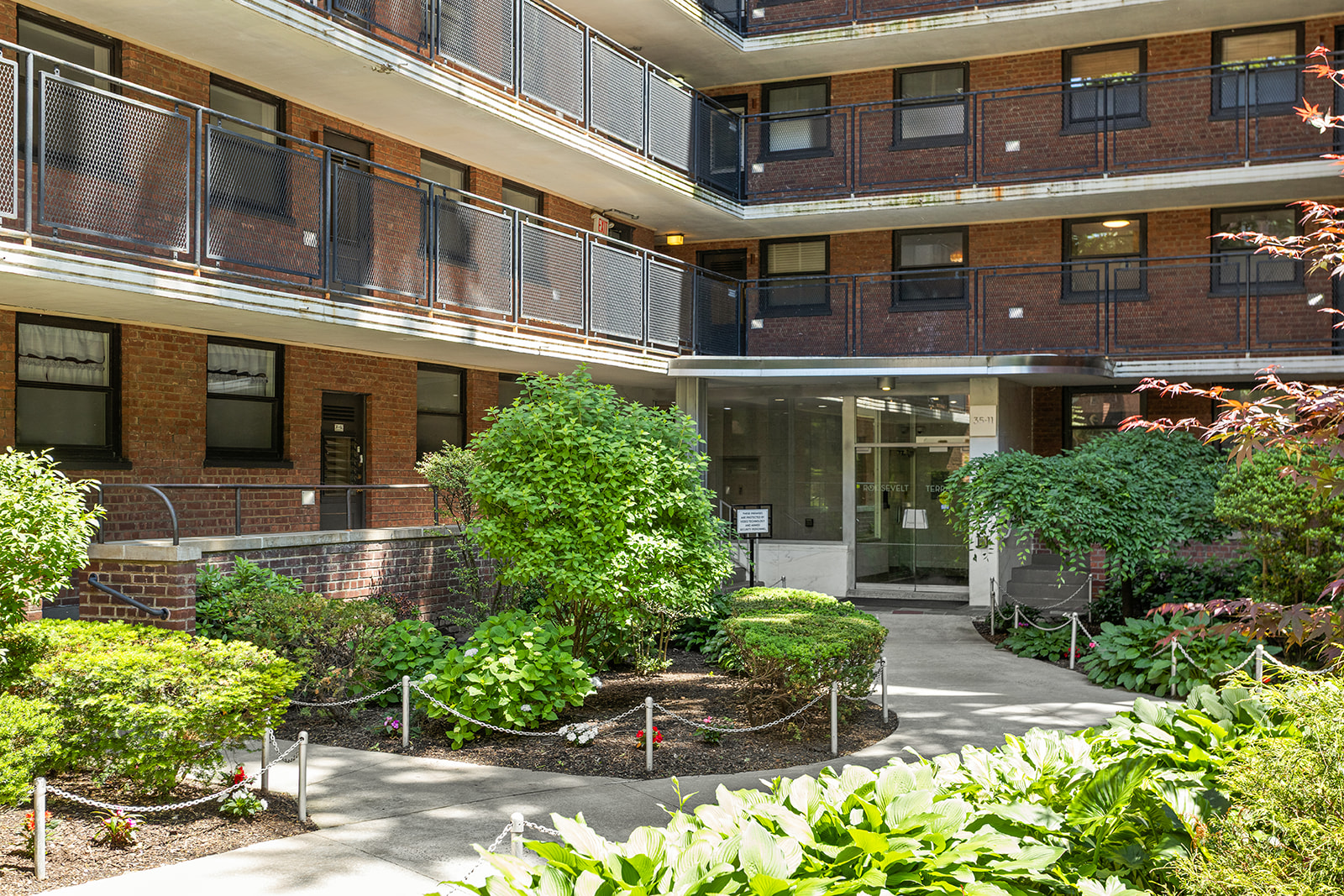 35-11 85th Street, Unit 4K Queens, NY 11372 - Photo 8 of 9