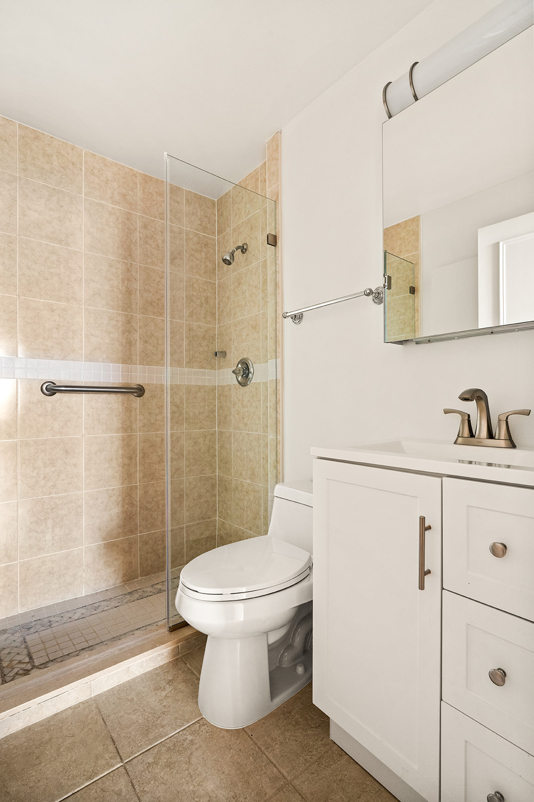 200 Rector Place, Unit 18F Manhattan, NY 10280 - Photo 6 of 14 Gallery Image 6