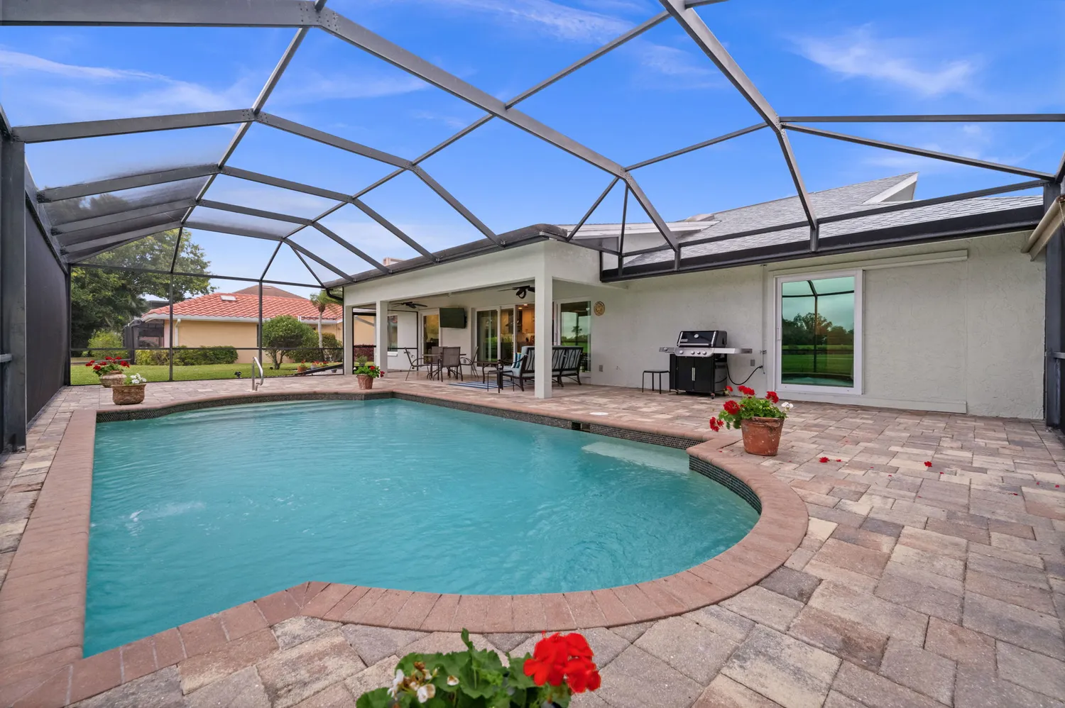 $1,150,000 | 1960 Imperial Golf Course Boulevard, Naples, FL 34110