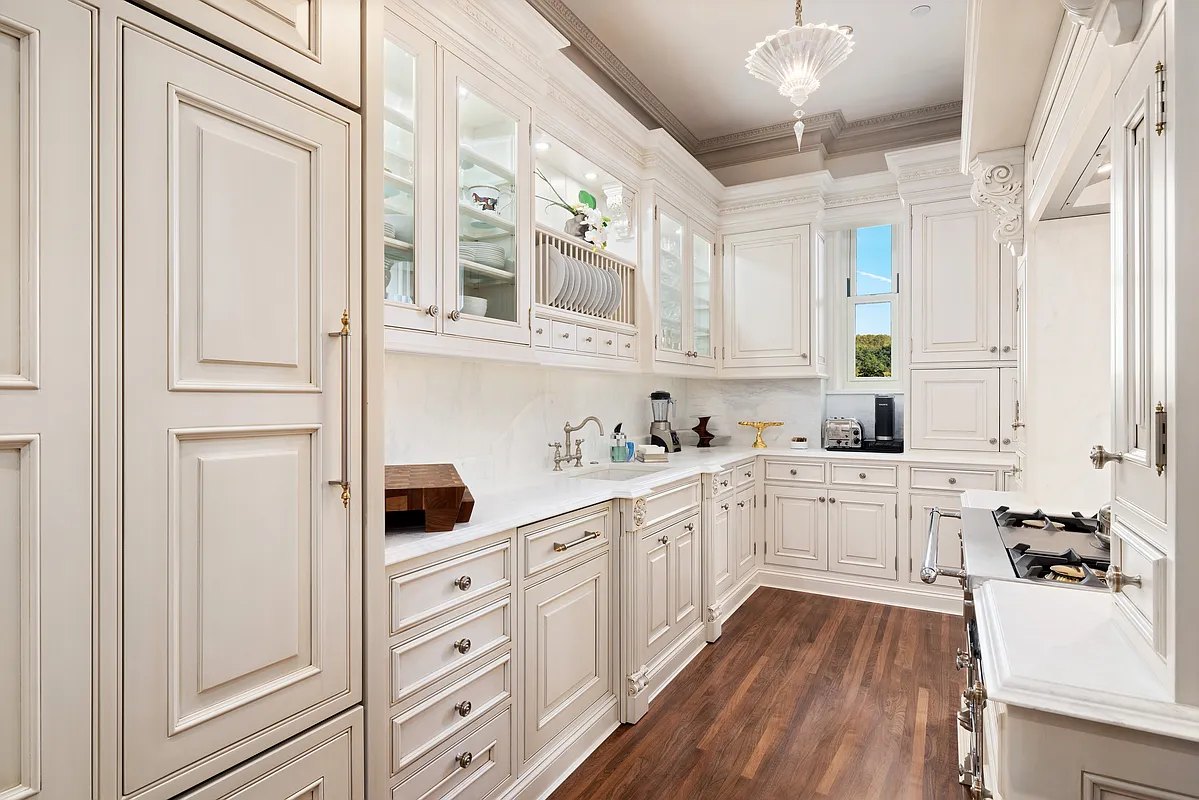 1 Central Park South, Unit 909 Manhattan, NY 10019 - Photo 12 of 30 Gallery Image 12