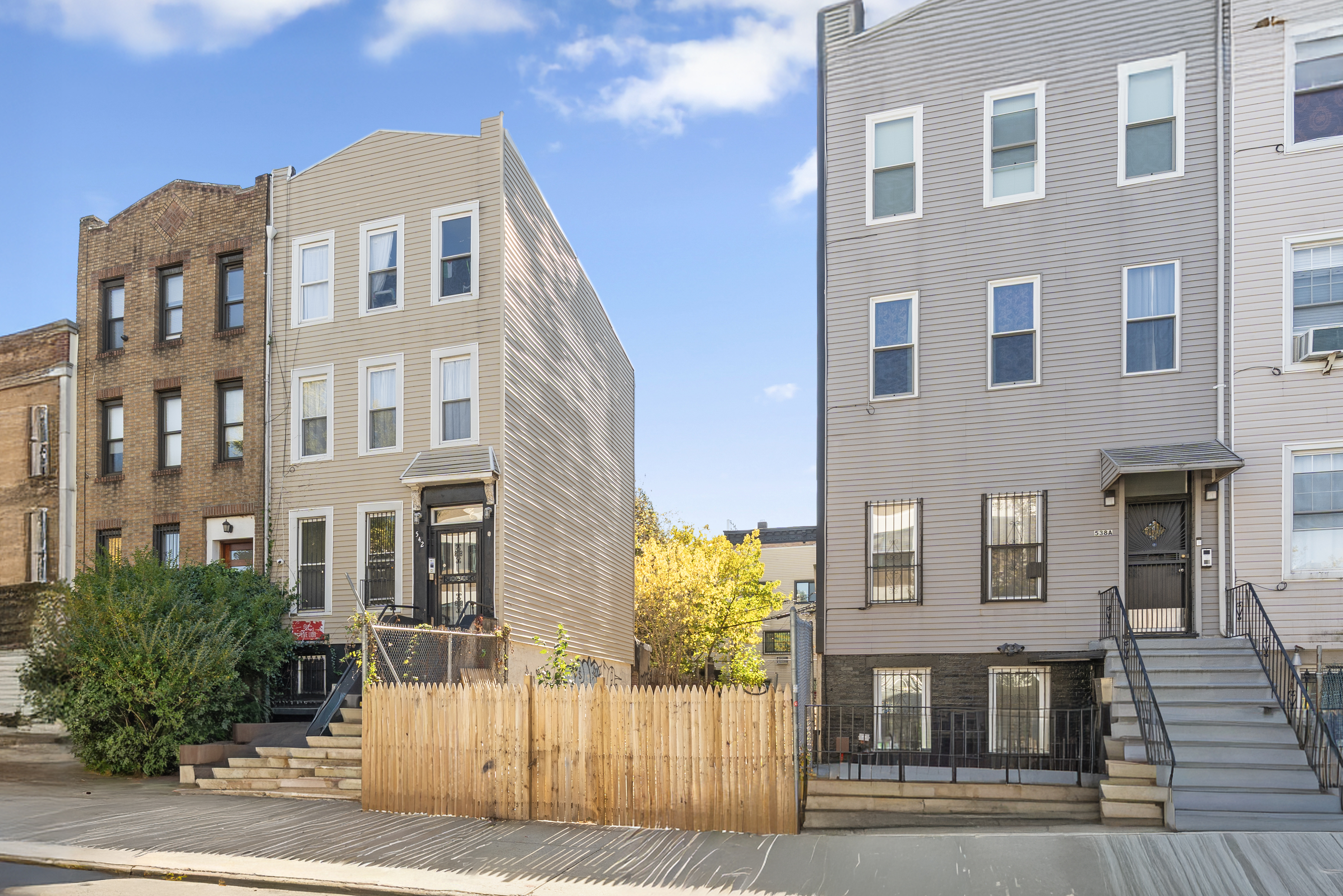 540 Willoughby Avenue Brooklyn, NY 11206 - Photo 11 of 11 a front view of a building