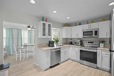 $250,000 | 142 Northwest 10th Court, Boynton Beach, FL 33426