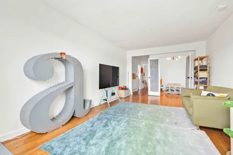$745,000 | 100 Ocean Parkway, Unit 6K | Windsor Terrace