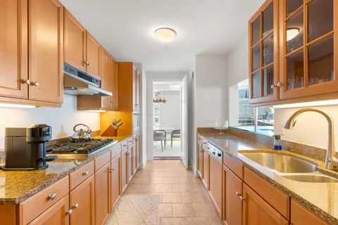 $3,499,000 | 2 Avery Street, Unit 25C, Boston, MA 02111