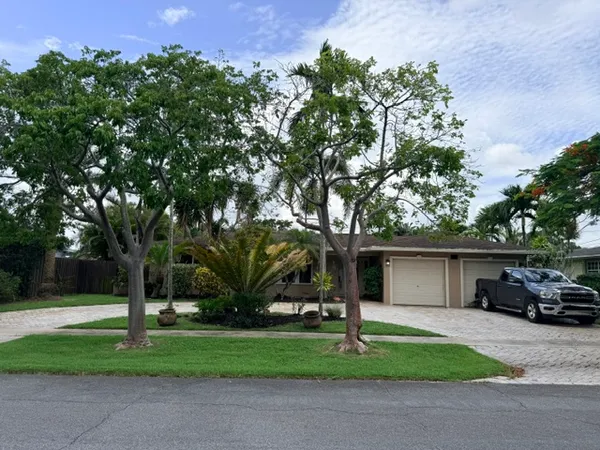 $725,000 | 5340 Southwest 6th Street, Plantation, FL 33317