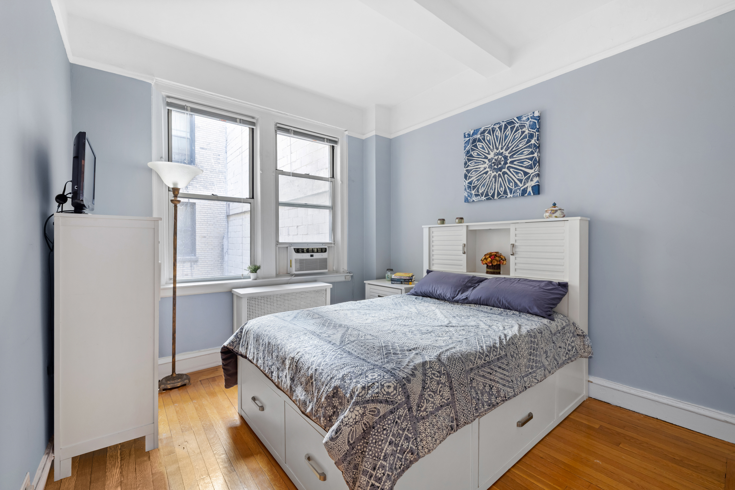 27 West 55th Street, Unit 62 Manhattan, NY 10019 - Photo 6 of 7