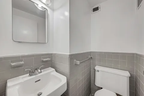 $225,000 | 1 Fordham Hill Ovl, Unit 12C | University Heights