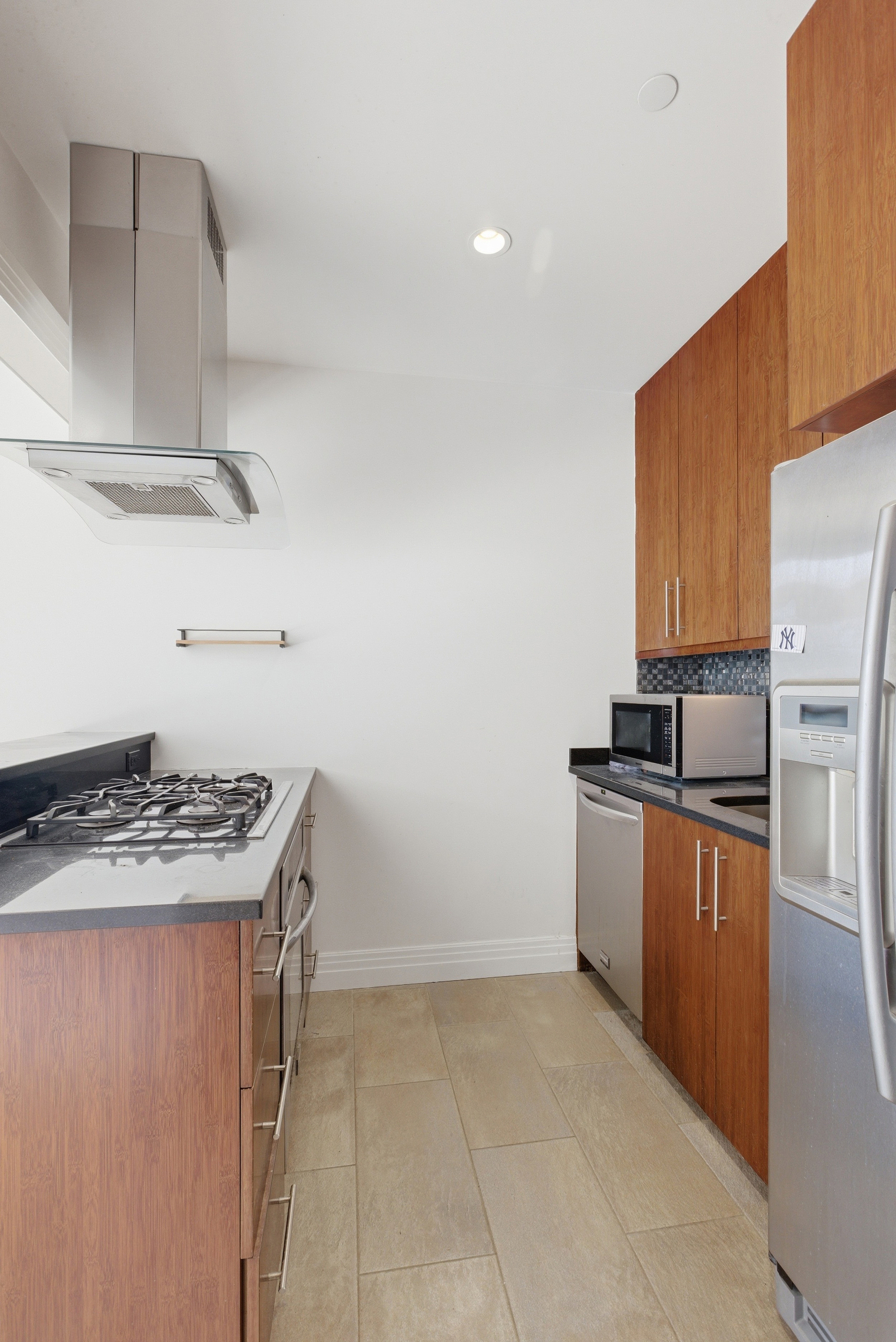 146 Diamond Street Brooklyn, NY 11222 - Photo 8 of 14 Gallery Image 8