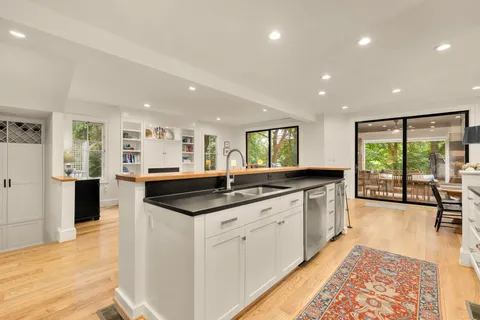 Contact Agent | 6512 Ridge Drive, Bethesda, MD 20816