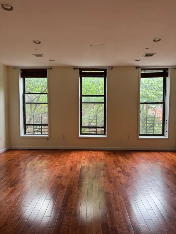 $6,025 | 127 6th Avenue, Unit 3 | Park Slope
