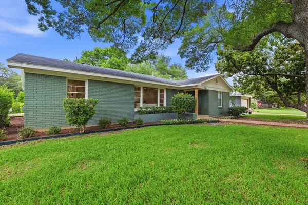 $784,000 | Address Upon Request, Fort Worth, TX 76109