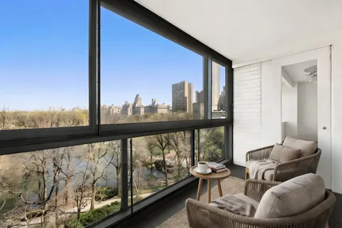 $2,500,000 | 24 Central Park South, Unit 11W | Central Park South