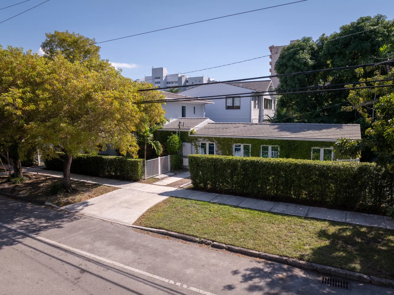 $2,100,000 | 3001 Southwest 4th Avenue, Miami, FL 33129