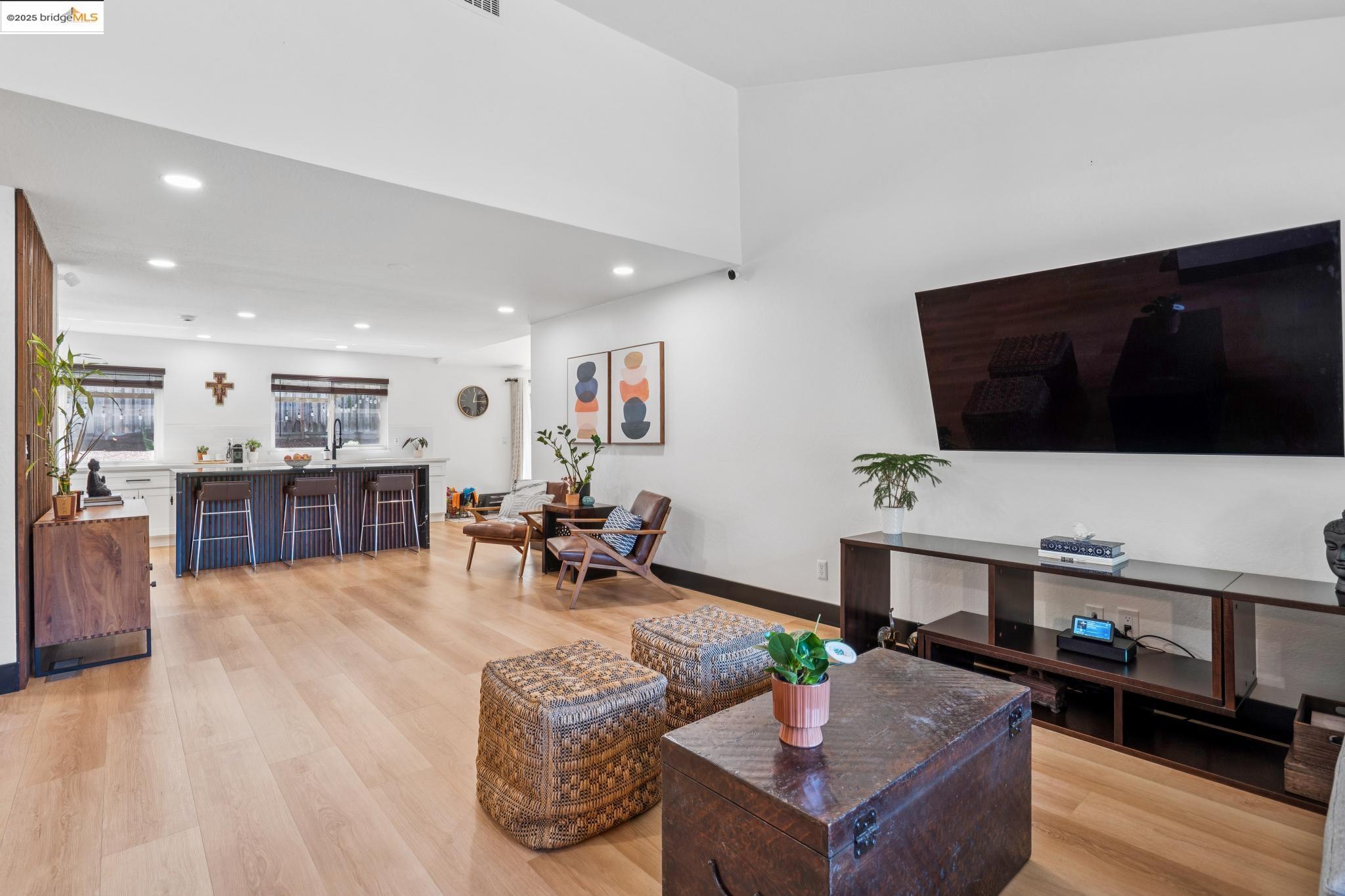 3093 Diablo View Road Pleasant Hill, CA 94523 - Photo 7 of 42