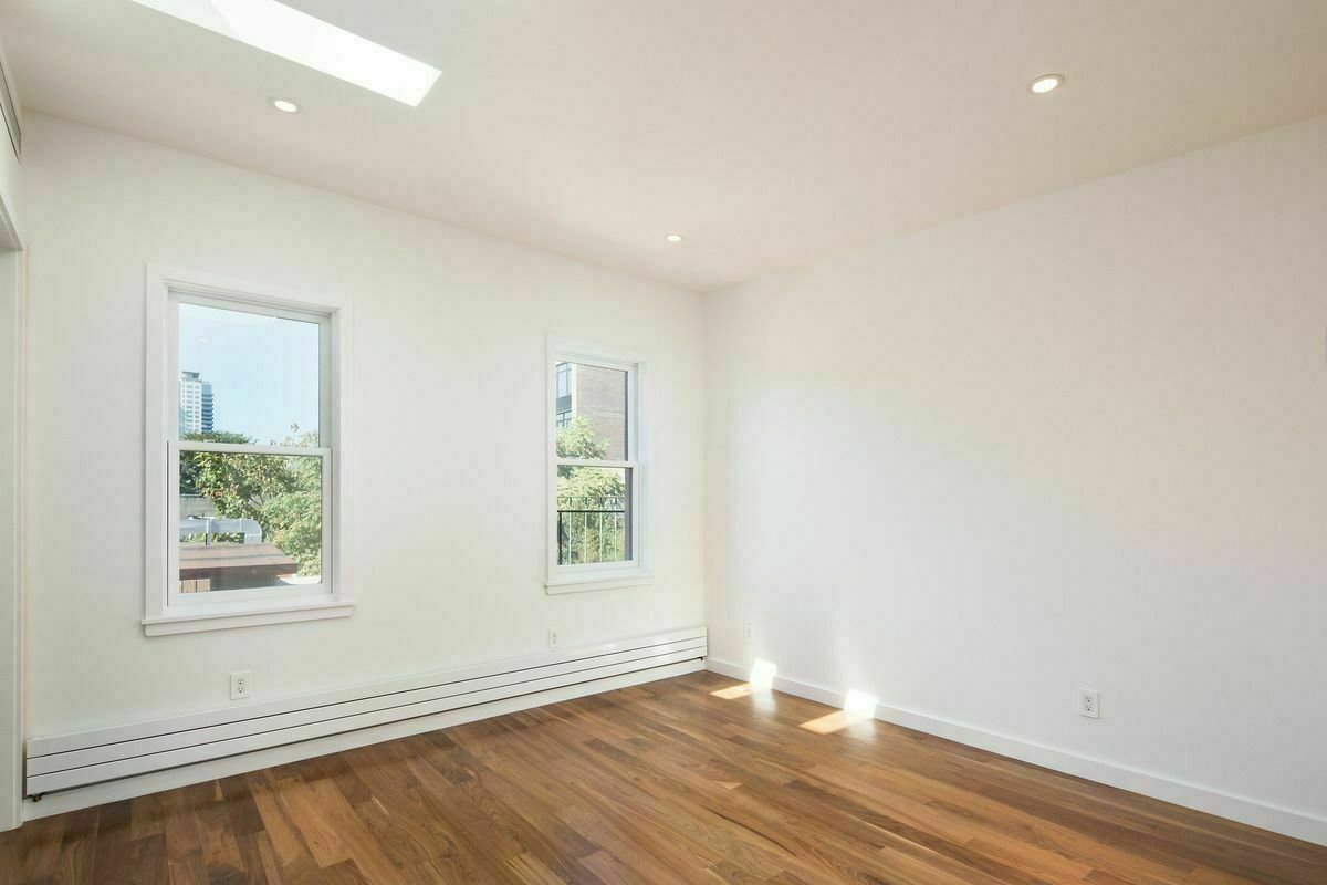 210 Bedford Avenue Brooklyn, NY 11249 - Photo 5 of 8