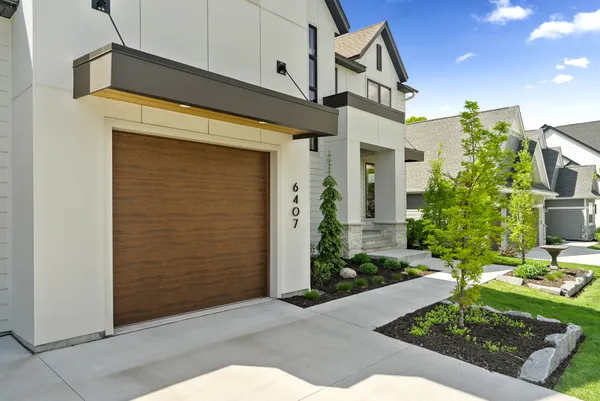 $2,000,000 | 6407 Archer Lane North, Maple Grove, MN 55311