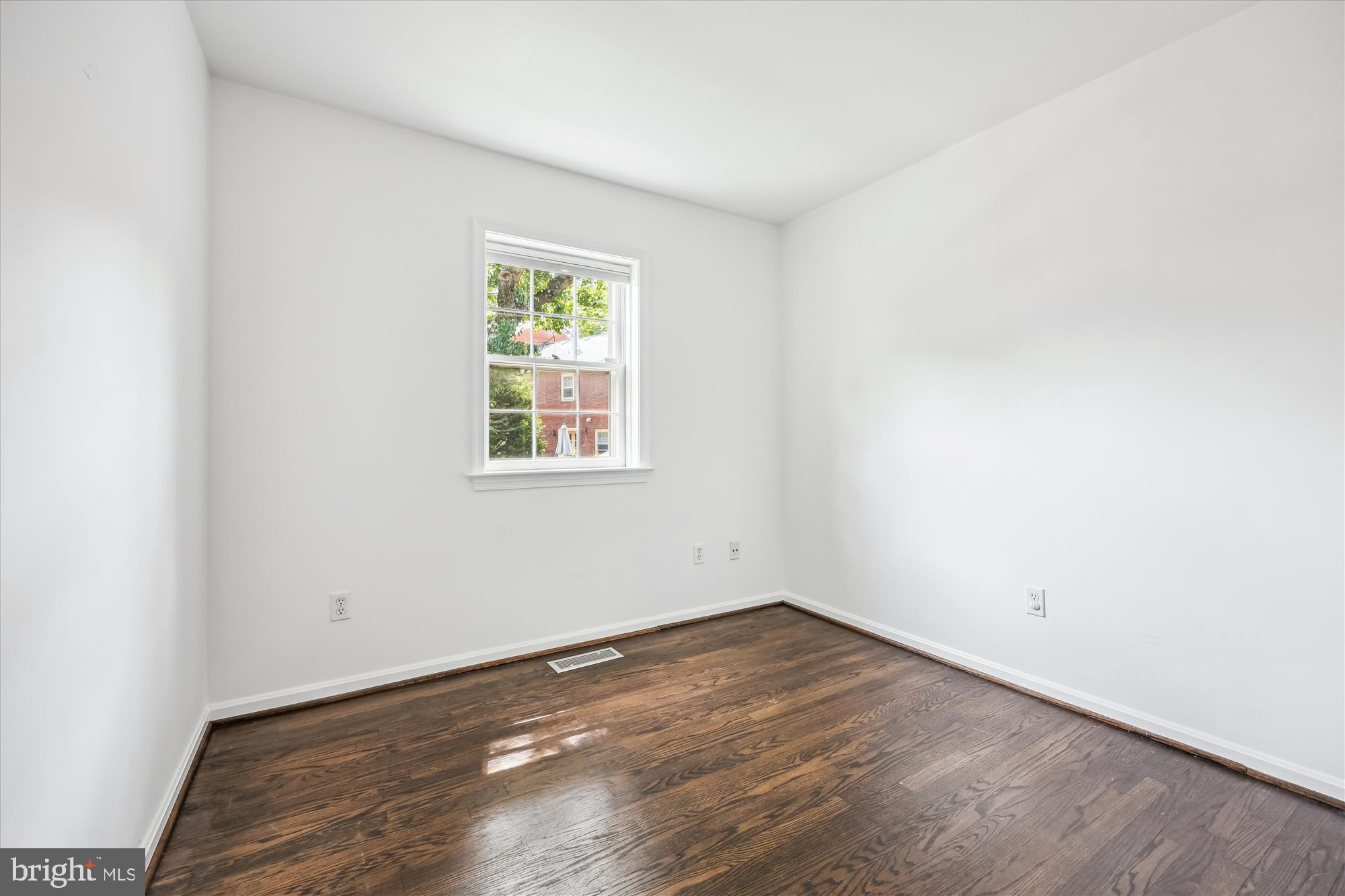 6705 Hillandale Road, Unit 153 Chevy Chase, MD 20815 - Photo 19 of 31