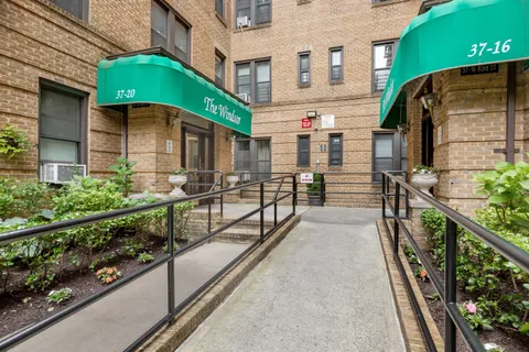 $320,000 | 37-20 83rd Street, Unit 6J | Jackson Heights