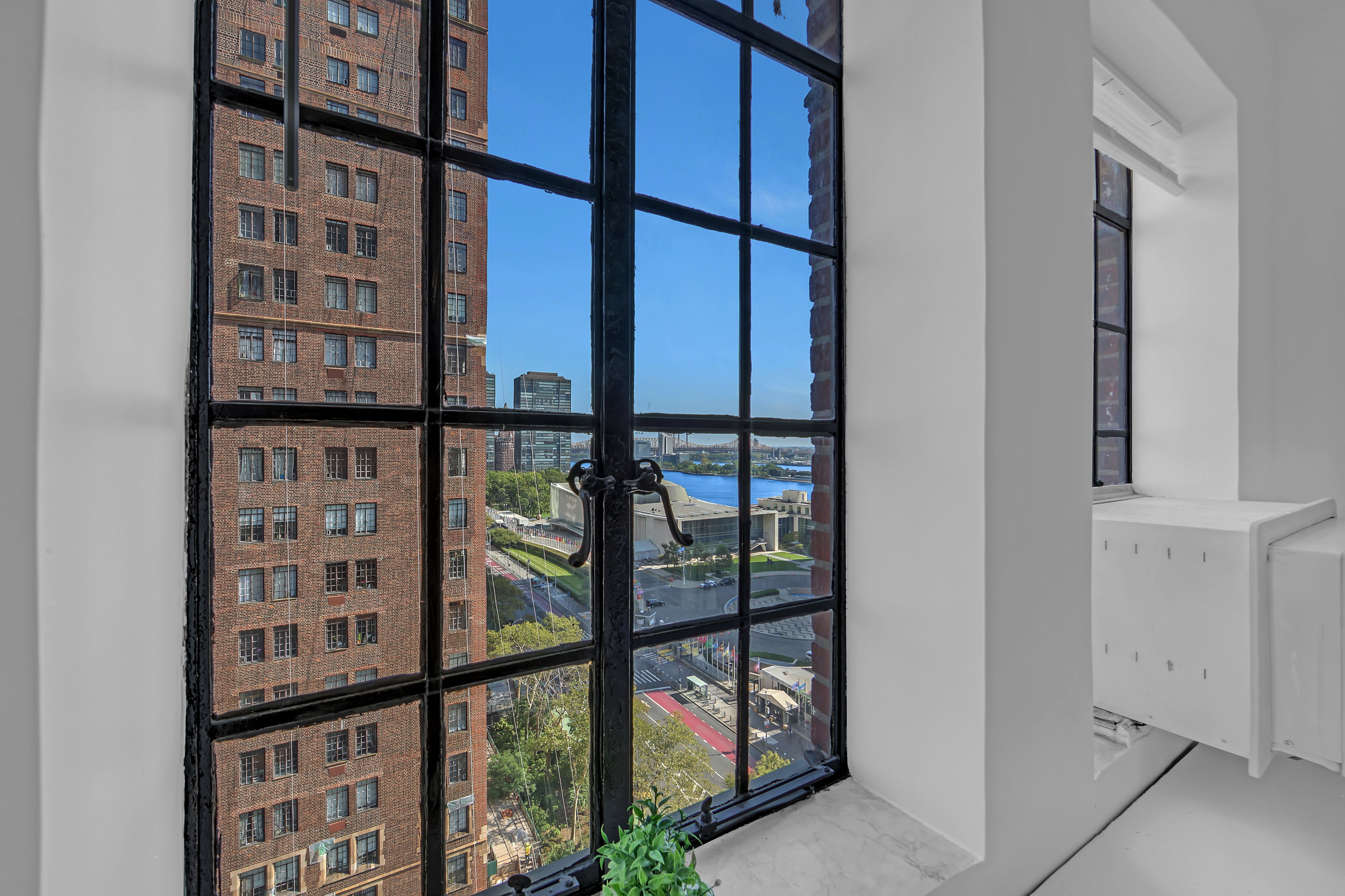 25 Tudor City Place, Unit 1202 Manhattan, NY 10017 - Photo 5 of 19 a view of a balcony