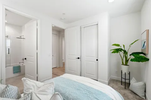 $1,100,000 | 5024 Rexton Drive, Camarillo, CA 93012