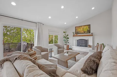 $960,000 | 9272 South Crestmore Way, Highlands Ranch, CO 80126