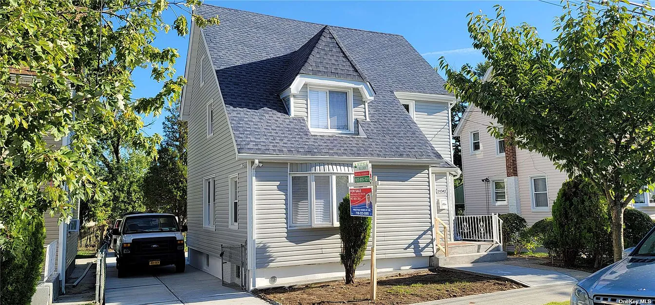 193-42 Williamson Avenue Queens, NY 11413 - Photo 2 of 28