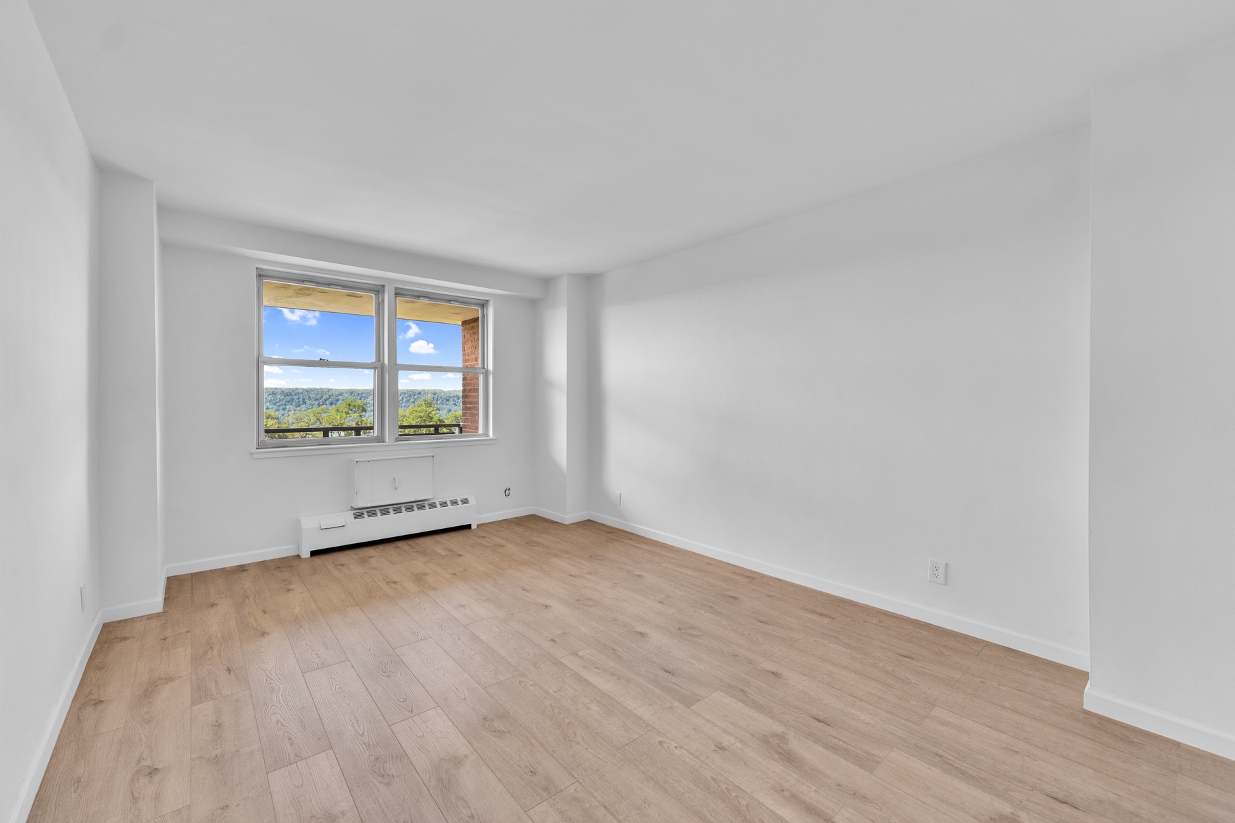 5700 Arlington Avenue, Unit 8K Bronx, NY 10471 - Photo 4 of 17