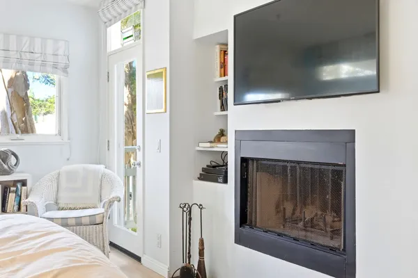 $1,495,000 | 2115 3rd Street, Unit 102, Santa Monica, CA 90405