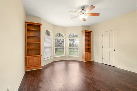 $899,900 | 301 Goldridge Drive, Georgetown, TX 78633