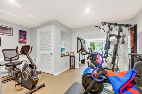 $1,265,000 | 2 Heritage Lane, Saugus, MA 01906