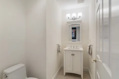 $2,595,000 | 10 Redstone Lane, Marblehead, MA 01945