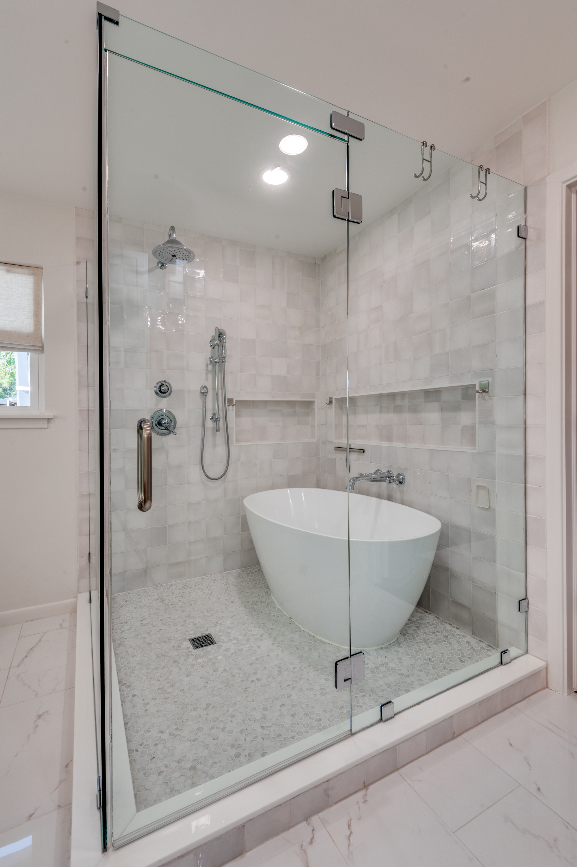 3363 Merrell Road Dallas, TX 75229 - Photo 18 of 29 a bathroom with a shower and a sink