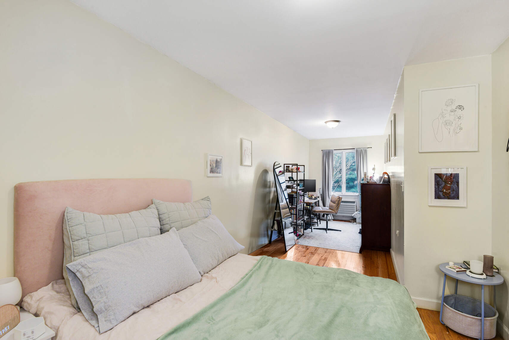 585 Warren Street, Unit 2 Brooklyn, NY 11217 - Photo 6 of 12 a living room with furniture and a flat screen tv
