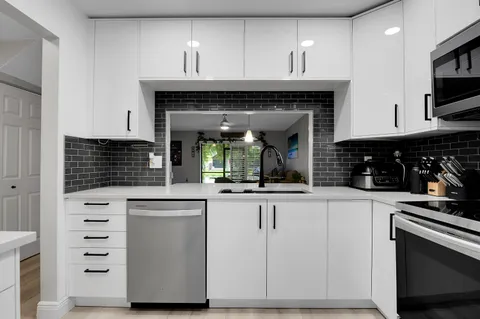 $375,000 | 530 Westree Lane, Unit 530, Plantation, FL 33324