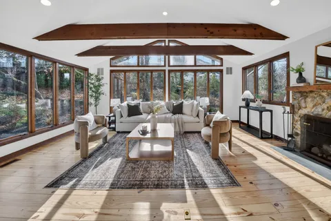 $1,350,000 | 6813 Winterberry Lane, Bethesda, MD 20817