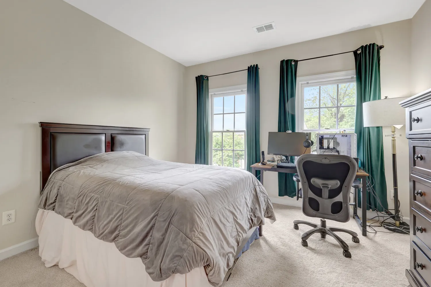 $1,350,000 | 9927 Miles Stone Court, Vienna, VA 22181