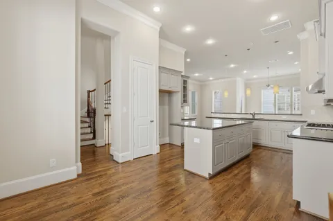 $615,000 | 2707 Cohn Trails Lane, Houston, TX 77007