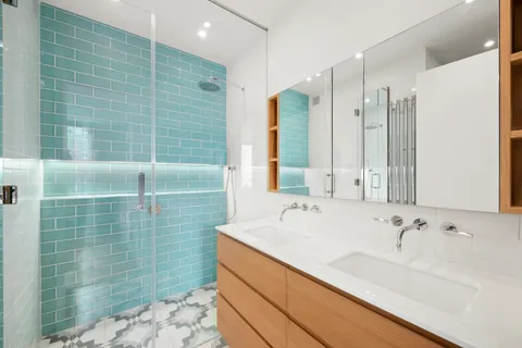 $2,800,000 | 150 Columbus Avenue, Unit 22F | Upper West Side