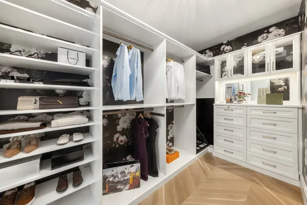 $7,950,000 | 217 West 57th Street, Unit 34F | Midtown Central