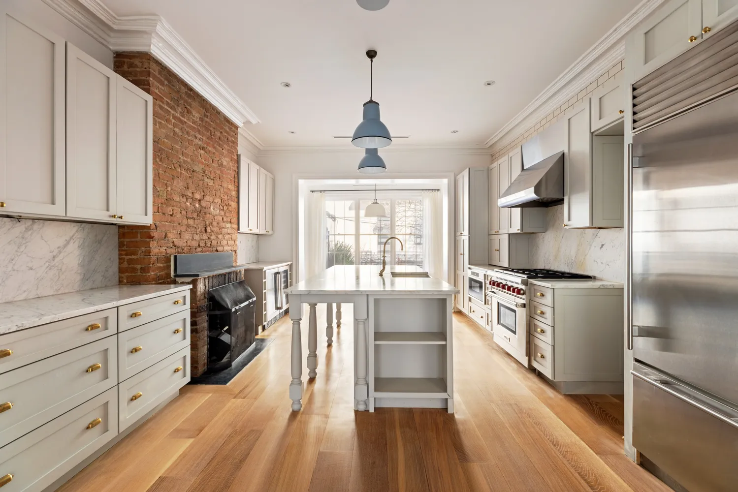 $25,000 | 237 Front Street | DUMBO