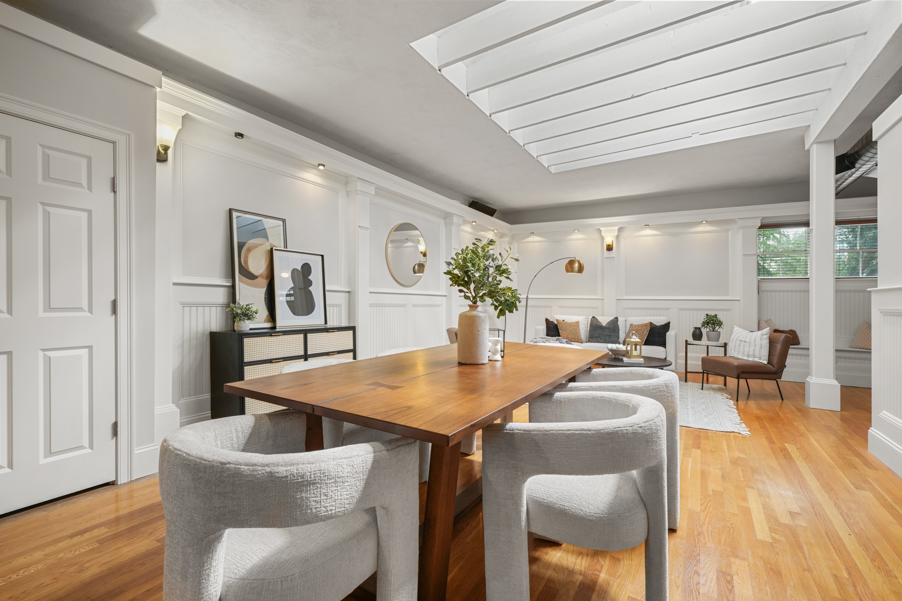 509 Franklin Street, Unit 4 Cambridge, MA 02139 - Photo 3 of 20 a dining room with furniture and wooden floor