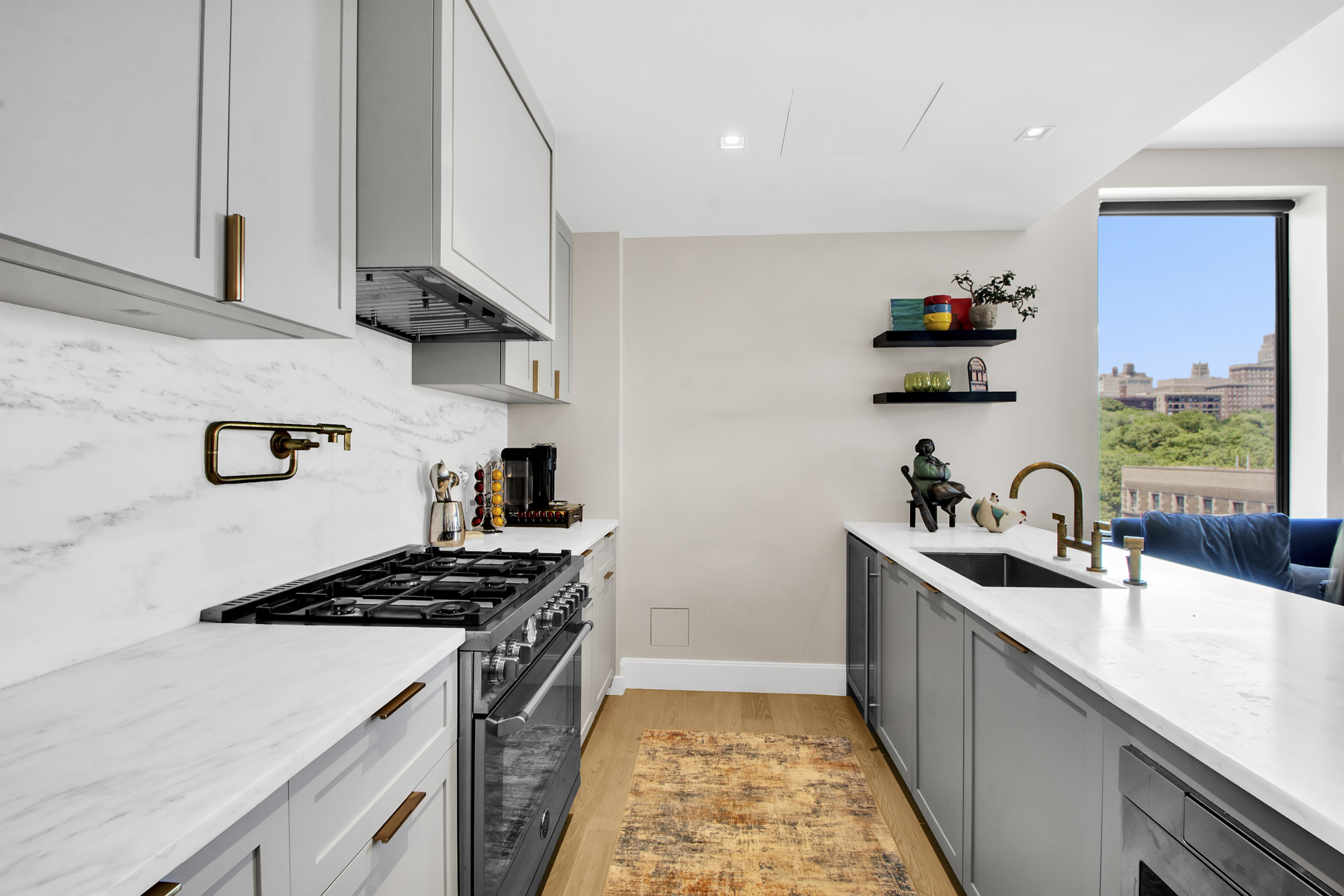 310 West 113th Street, Unit PH801 Manhattan, NY 10026 - Photo 8 of 25