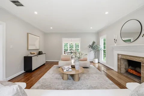 $1,325,000 | 14200 White Water Way, Darnestown, MD 20878