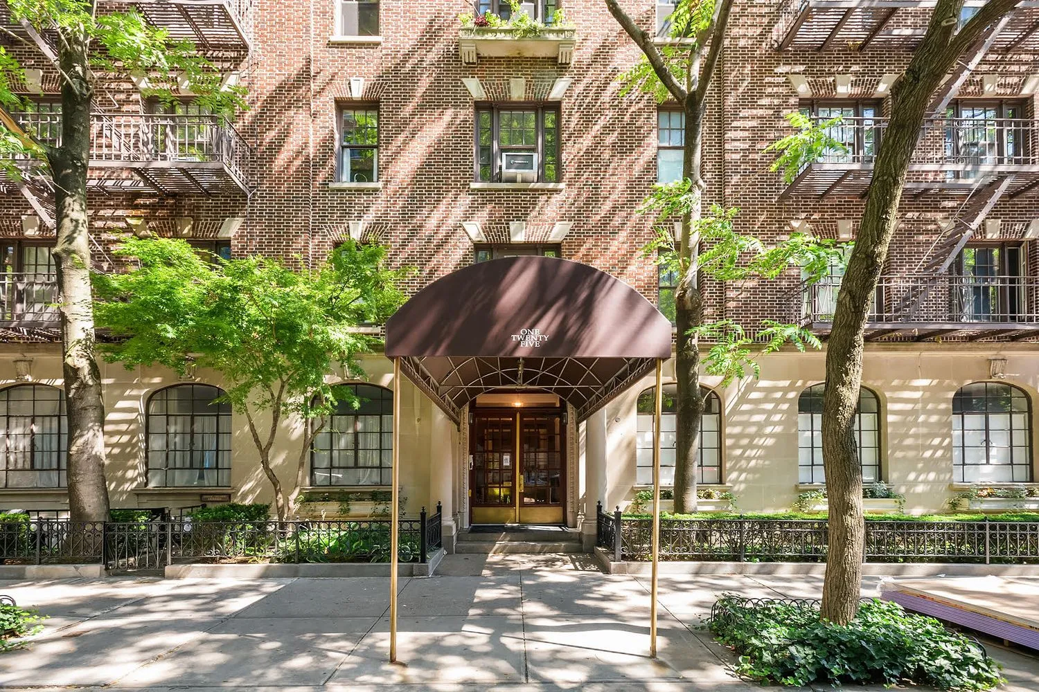 $1,500,000 | 125 West 12th Street, Unit 4D | West Village
