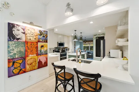 $1,200,000 | 10 Bentwood Road, Palm Beach Gardens, FL 33418