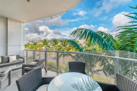 $1,050,000 | 2100 Park Avenue, Unit 301, Miami Beach, FL 33139