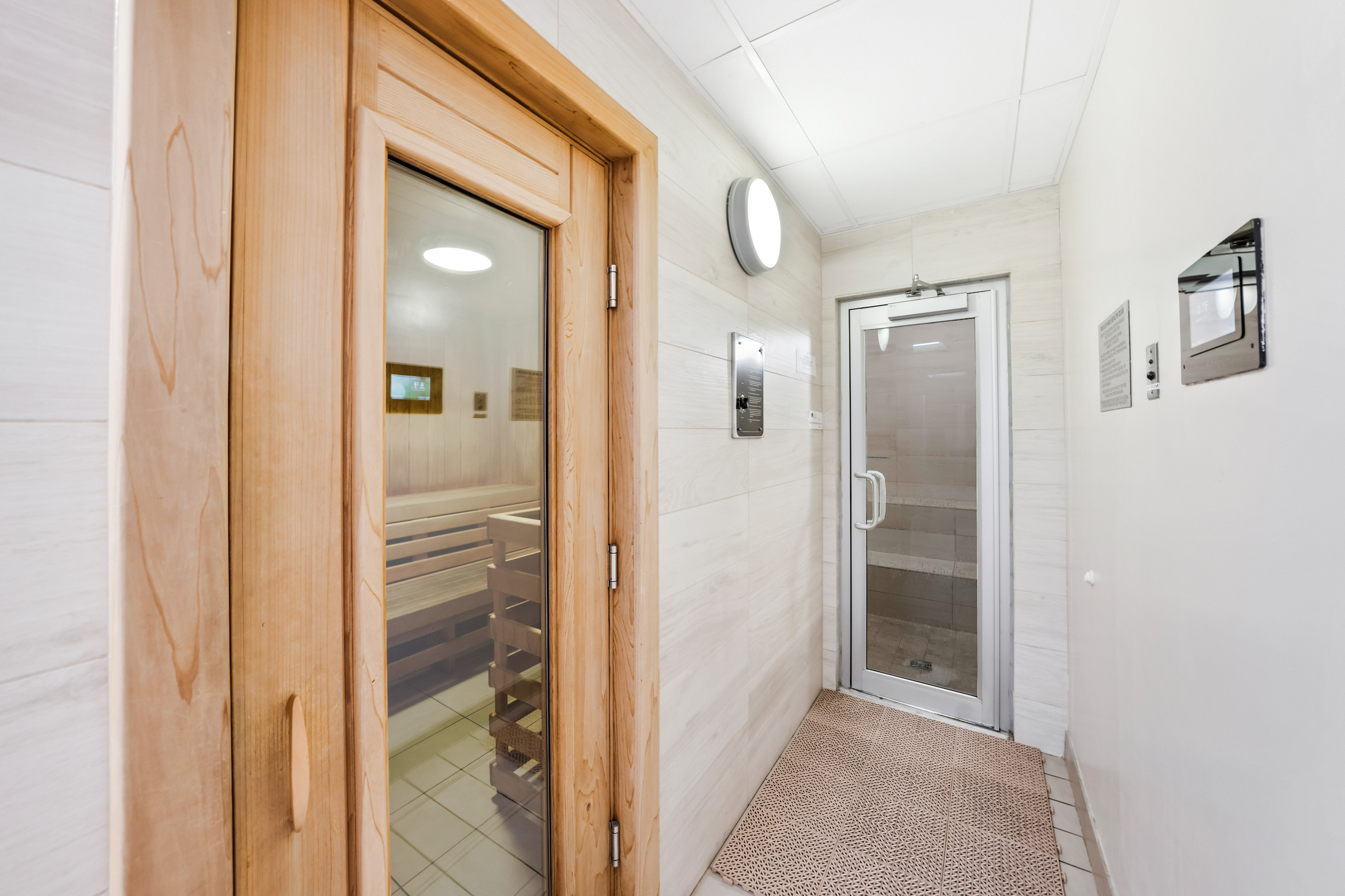 2373 Broadway, Unit 1425 Manhattan, NY 10024 - Photo 11 of 13 a view of a bathroom from a hallway