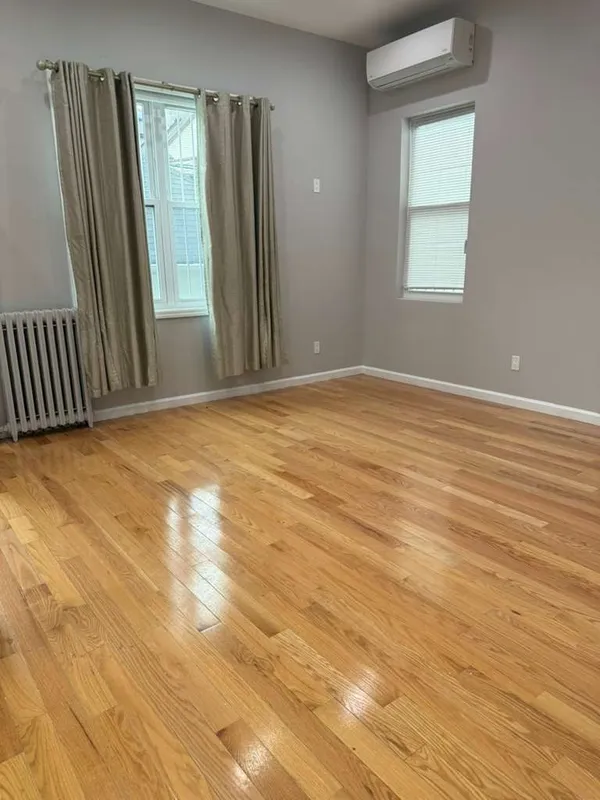 $4,200 | 641 East 4th Street, Unit 1 | Kensington